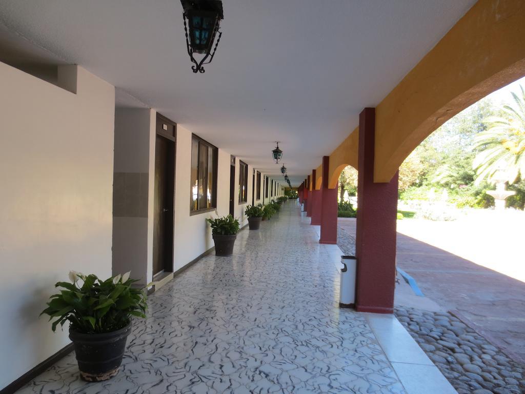 Hotel La Gloria De Calvillo Extérieur photo