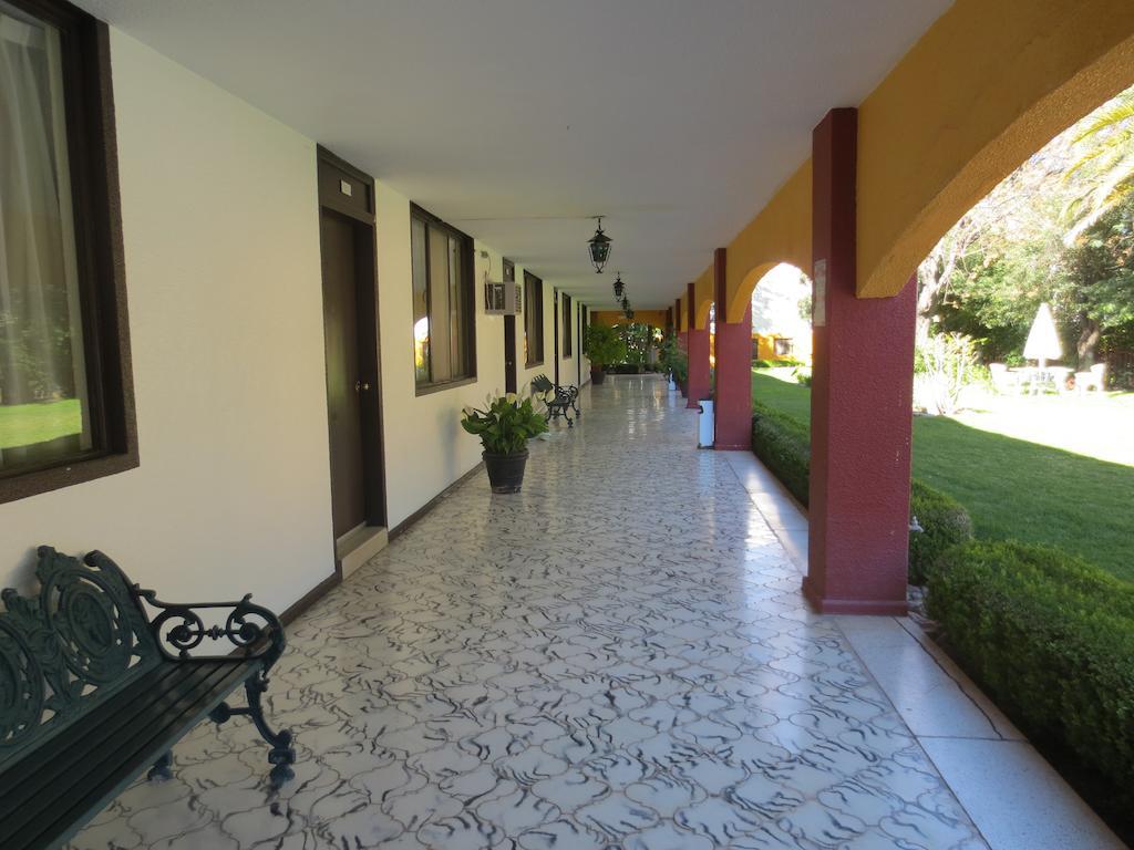 Hotel La Gloria De Calvillo Extérieur photo