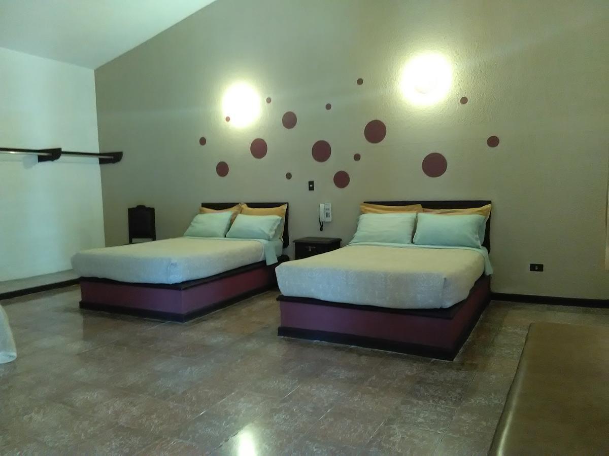 Hotel La Gloria De Calvillo Extérieur photo