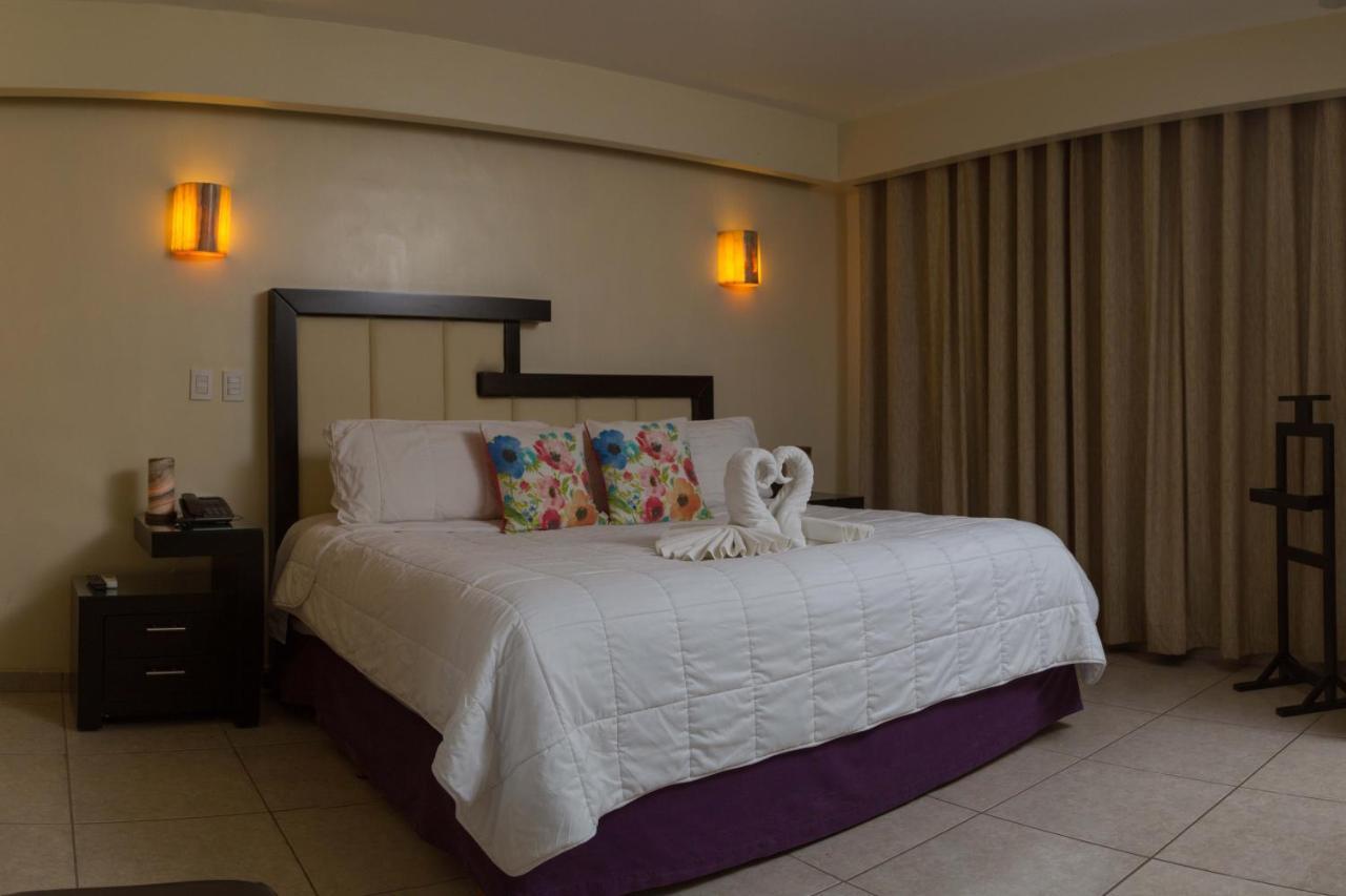 Hotel La Gloria De Calvillo Extérieur photo